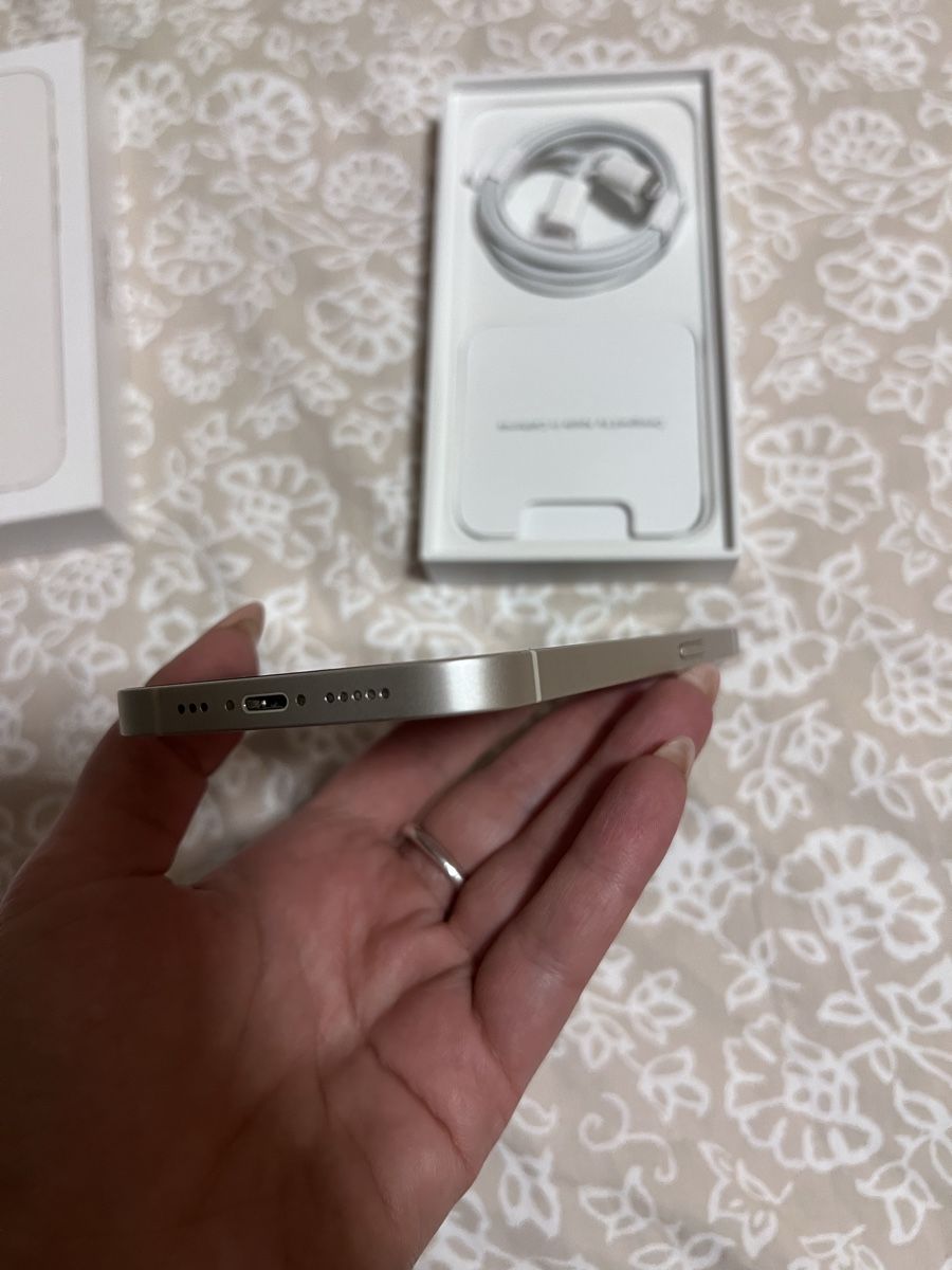 Apple Handys / Smartphones: iPhone 13, weiss, 256 GB – Gebraucht aus zürich von  3
