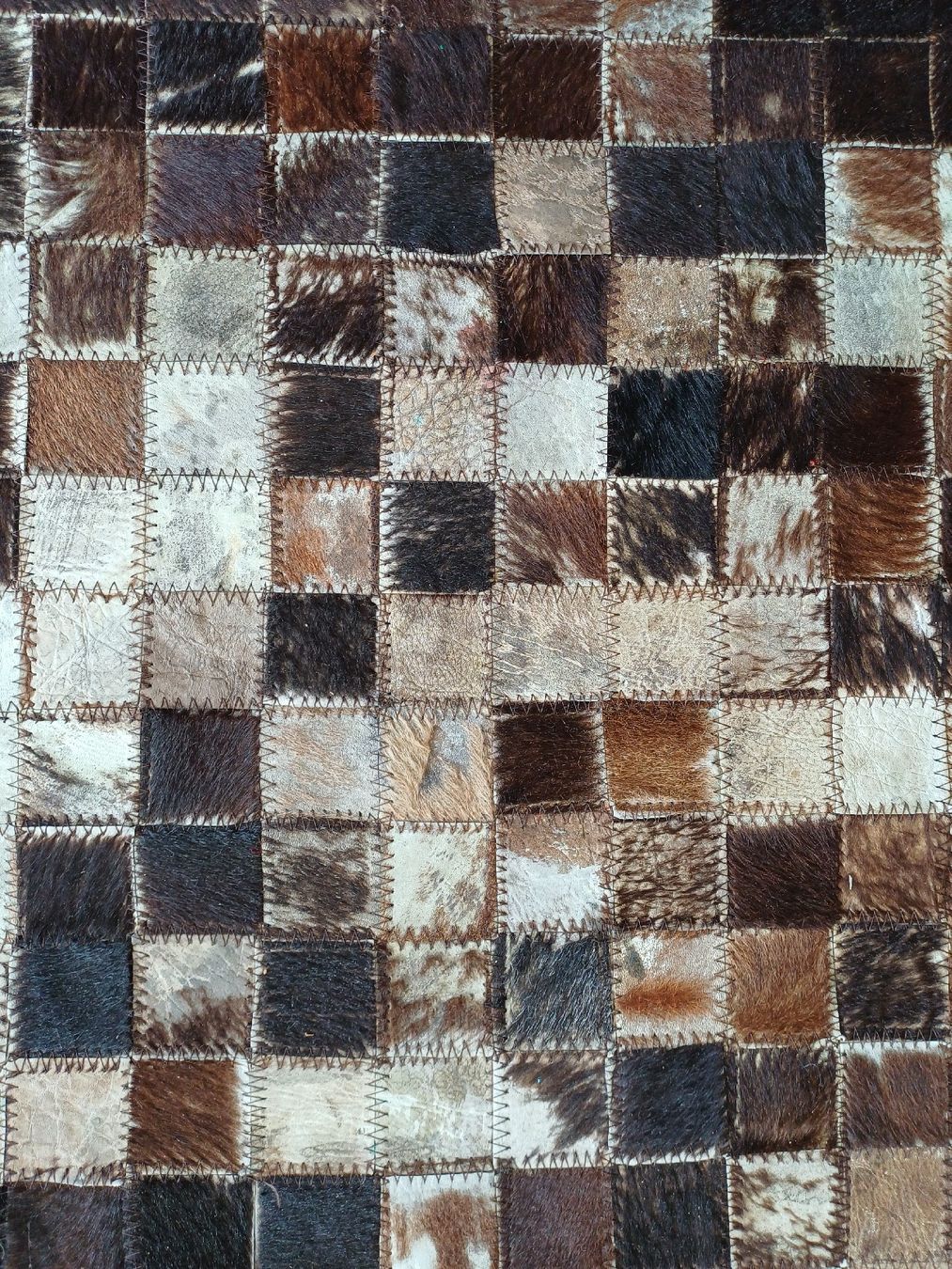 Teppiche: Kuhfell-Teppich, Patchwork, 230x160cm – Gebraucht aus Münchenstein von hbro 1