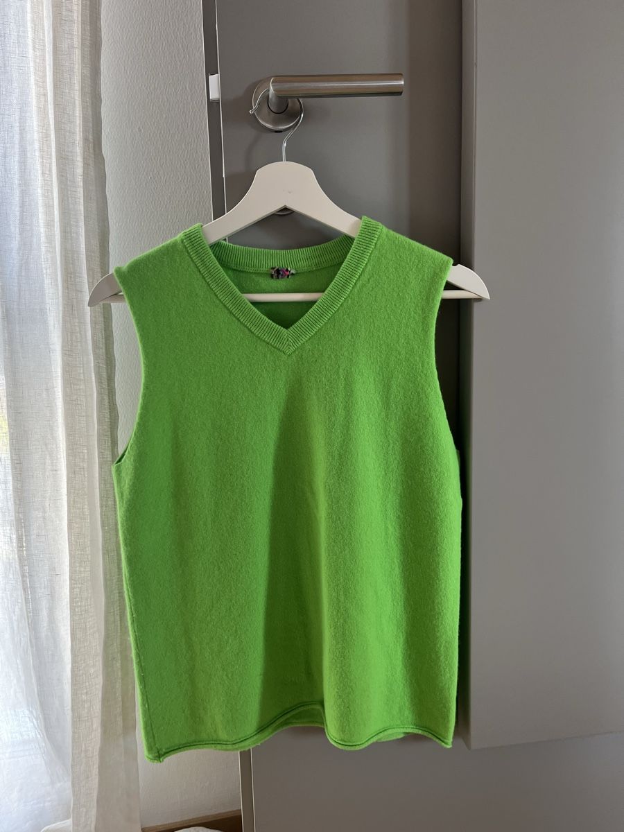 T-shirt: extreme cashmere veste – Usato da Basel venduto da Magali82