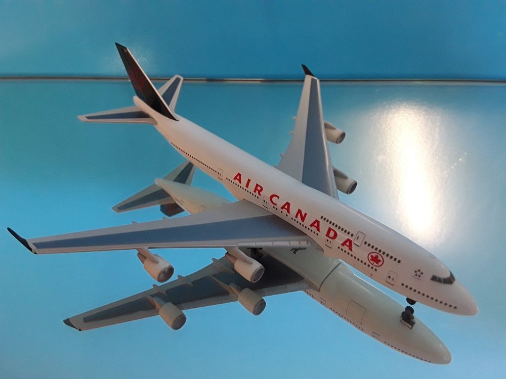 Herpa Modellflugzeug Air France DHC-7 | Maßstab 1:200 - Sammlerstück Aus Metall