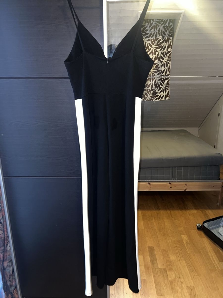 Jumpsuits: Black Jumpsuit Spaghetti Straps used – D'occasion à Winterthur par NollyBB