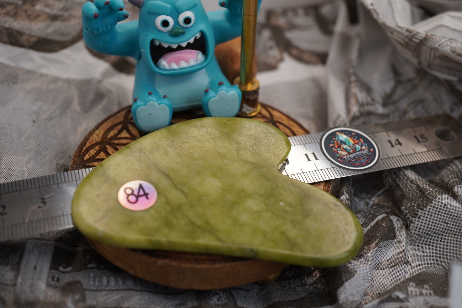 Mineralien & Heilsteine: Gua Sha Massage-Stein    Jade   Nephrit   ab 1.- – Neu und originalverpackt aus Eschenbach SG von topstone 2