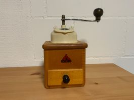 Kaffeemühle Holz mit Handkurbel gebraucht guter Zustand