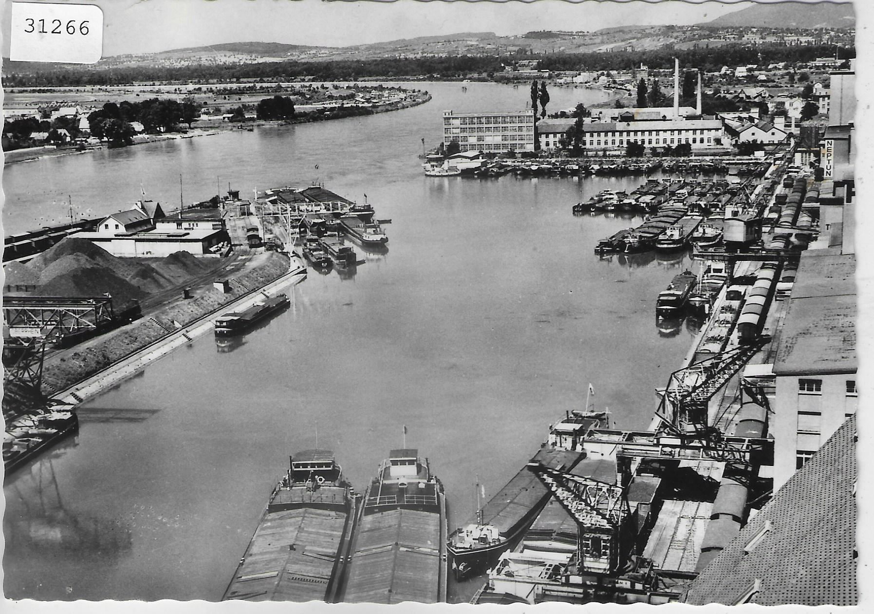 Cartoline postali: Basel . Teilansicht des Rheinhafens – Usato da Ettingen venduto da Kartenplanet