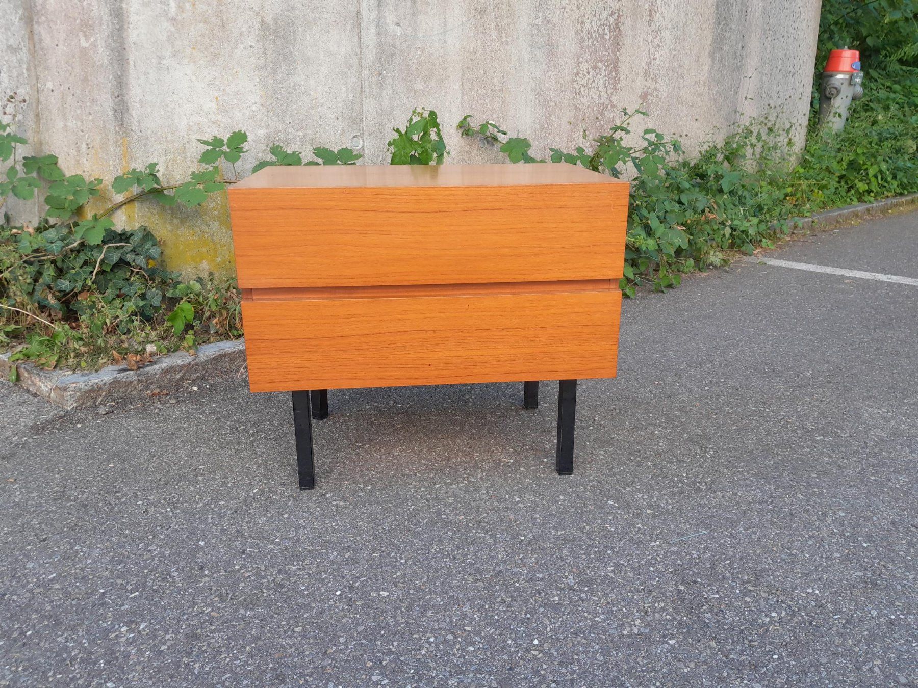 Comodini: Vintage Nachttisch / Kommode / Sideboard / Kommödli – Usato da Männedorf venduto da Bel-view