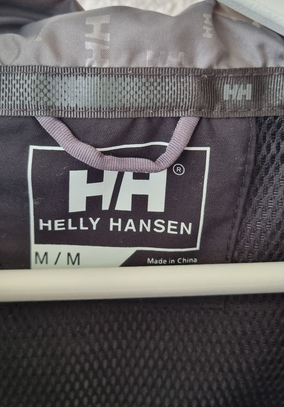 Helly Hansen Jacken: Helly Hansen Skijacke Hellytech, Gr. M – Gebraucht aus Oberriet SG von gimidrip 7