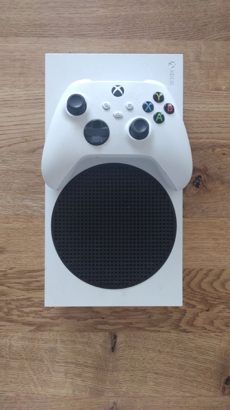 Microsoft Konsolen: XBOX SERIES S – Gebraucht aus Vevey von twympeaks