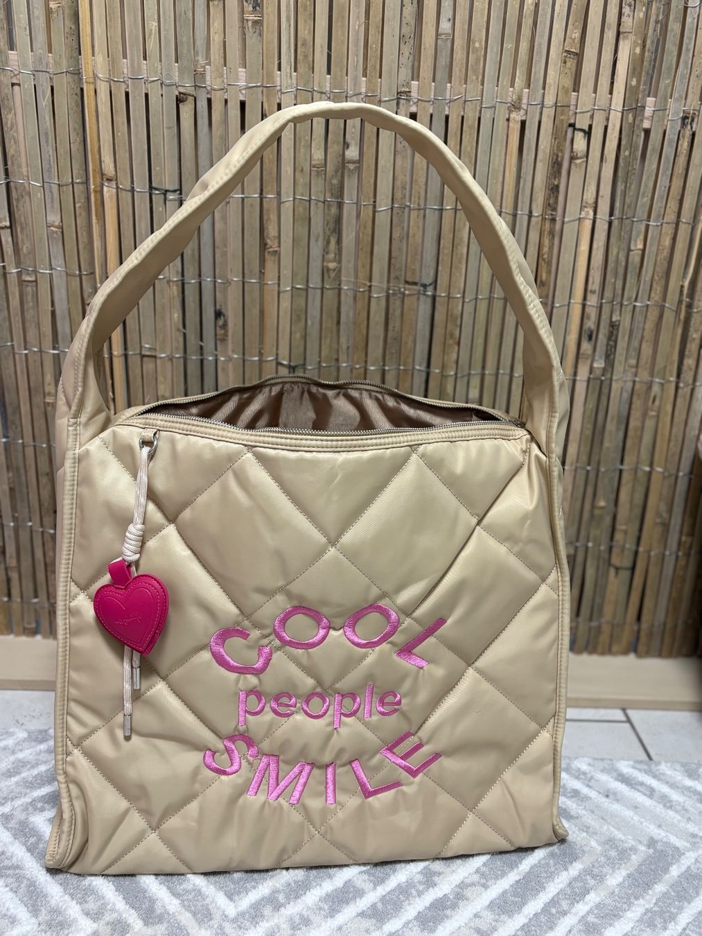 Borse da donna: Tasche Cool 😎 – Nuovo (secondo la descrizione) da Dietikon venduto da alfanidamanto