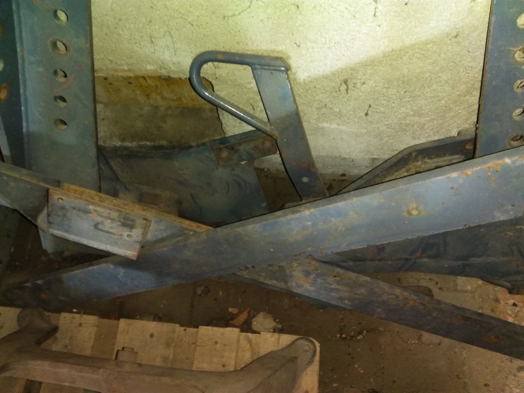 Ford Trattori: Konsole Faucheux Frontlader Ford Traktor – Usato da Birmenstorf AG venduto da Forst78 1