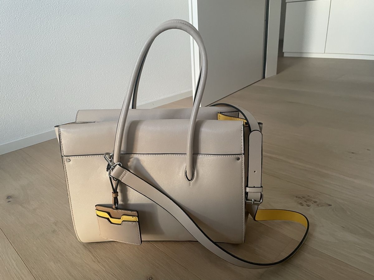 Borse da donna: Tasche beige – Usato da Rorschach venduto da zlatokosa85 5