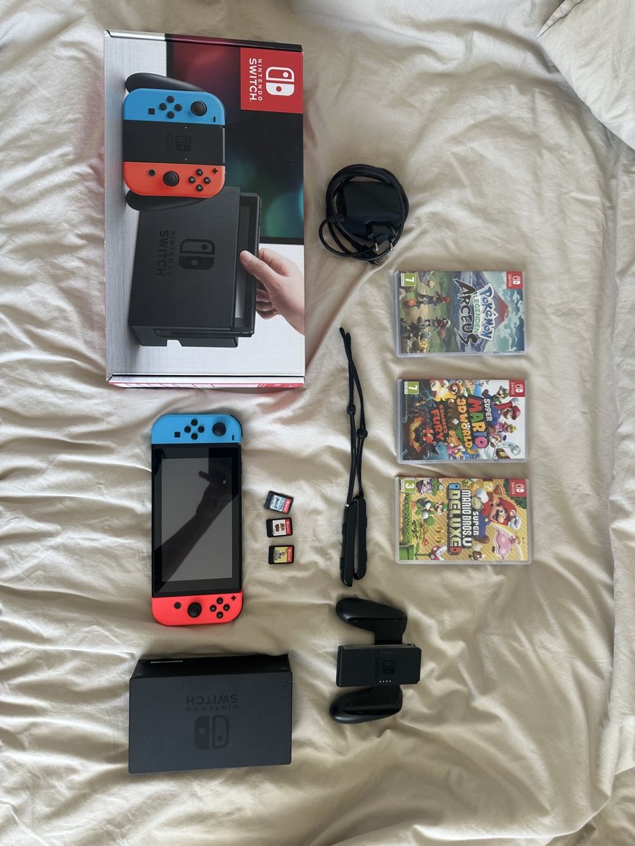 Nintendo Console: Nintendo Switch with games and original box – Usato da Onex venduto da whoiselijah