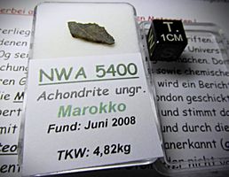 Meteorit NWA 5400 , entstanden durch die Geburt des Mondes ?