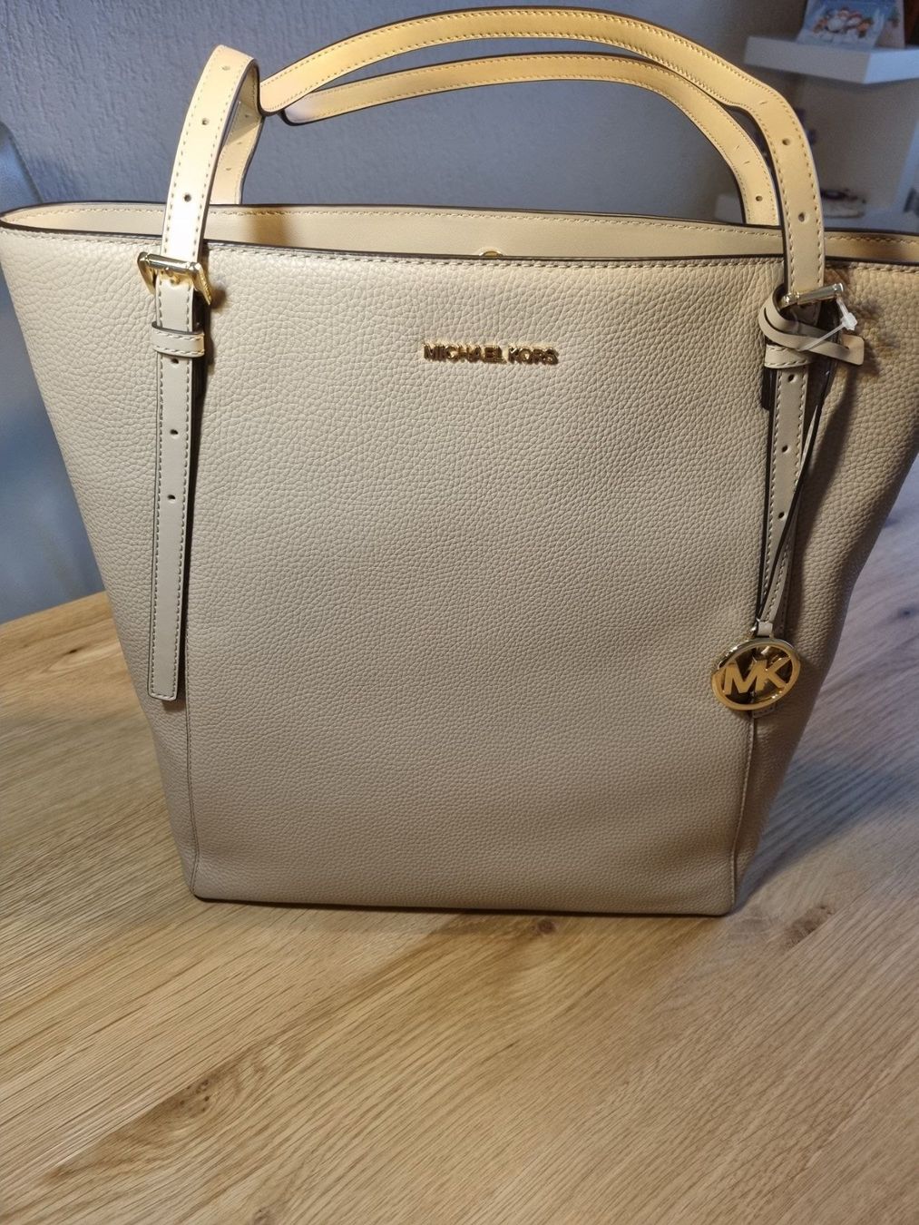 Michael Kors Borse da donna: Tasche Michael Kors – Nuovo (secondo la descrizione) da Thun venduto da Vesna27