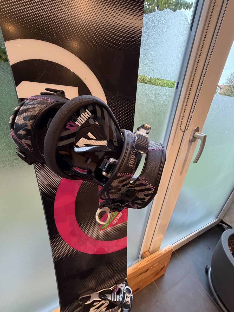 Board: Nitro Subzero Snowboard 158cm mit Völkl Bindung gebraucht – Usato da Schönenberg TG venduto da Bluejay79 2