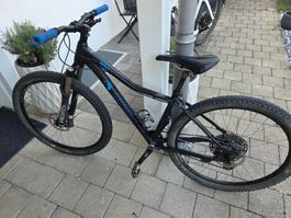 Pyro B.16 Schwarz - Jugendbike 27.5" mit Luft-Federgabel
