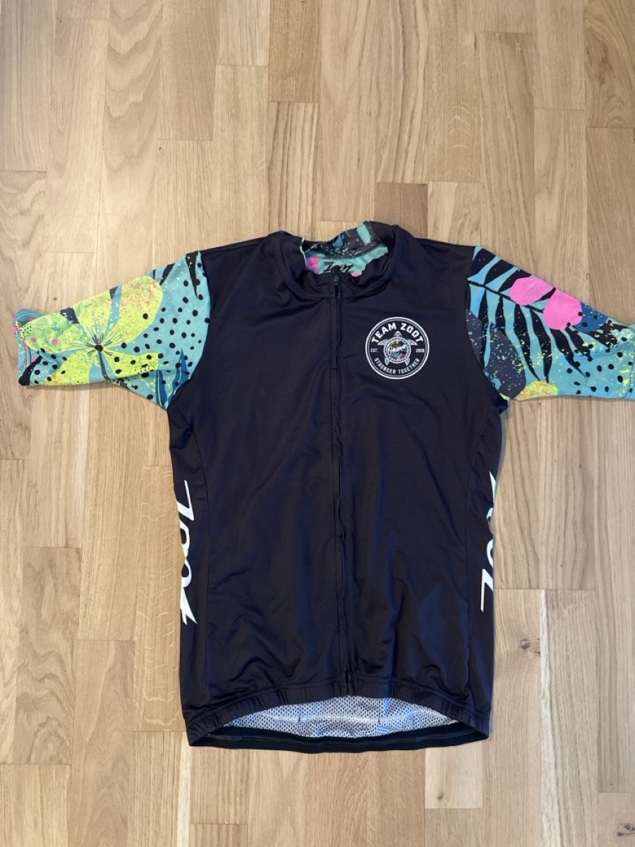 Leibchen & Hosen: Cycling Jersey – Gebraucht aus Hunzenschwil von mila012