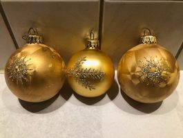 3 Stück hübsche Weihnachtskugeln, goldfarben mit Glitzer