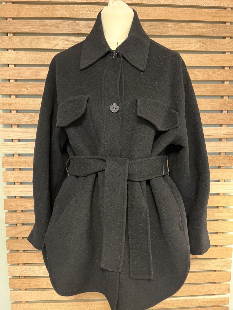 Maje Giacche: Maje Winter Jacke mit Fransen, Grösse 34/XS – Usato da Bäretswil venduto da evi-ta