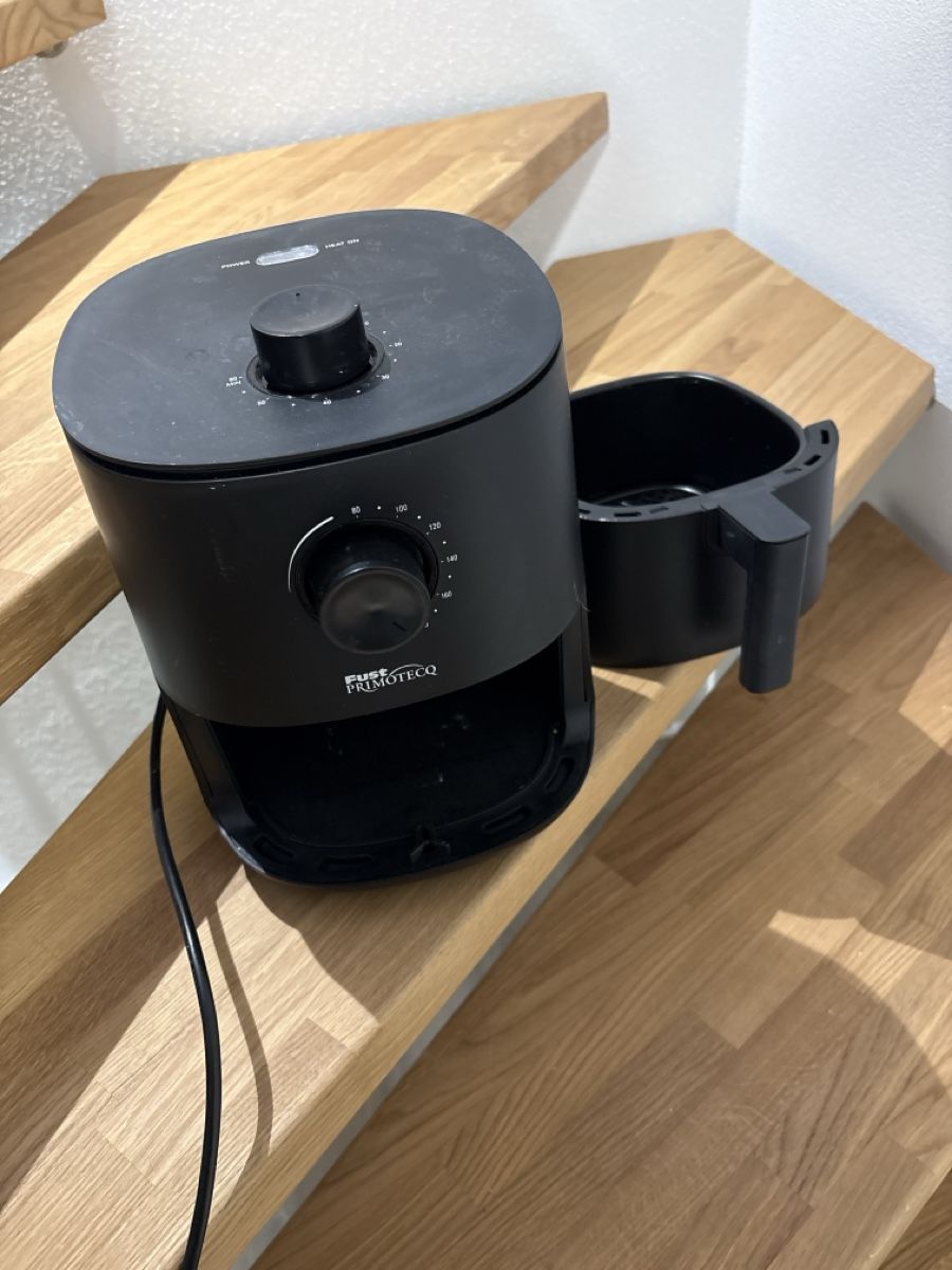 Elettrodomestici da cucina: Heissluftfriteuse First-In-Trend 2 Liter schwarz gebraucht – Usato da Leuzigen venduto da Dom_81