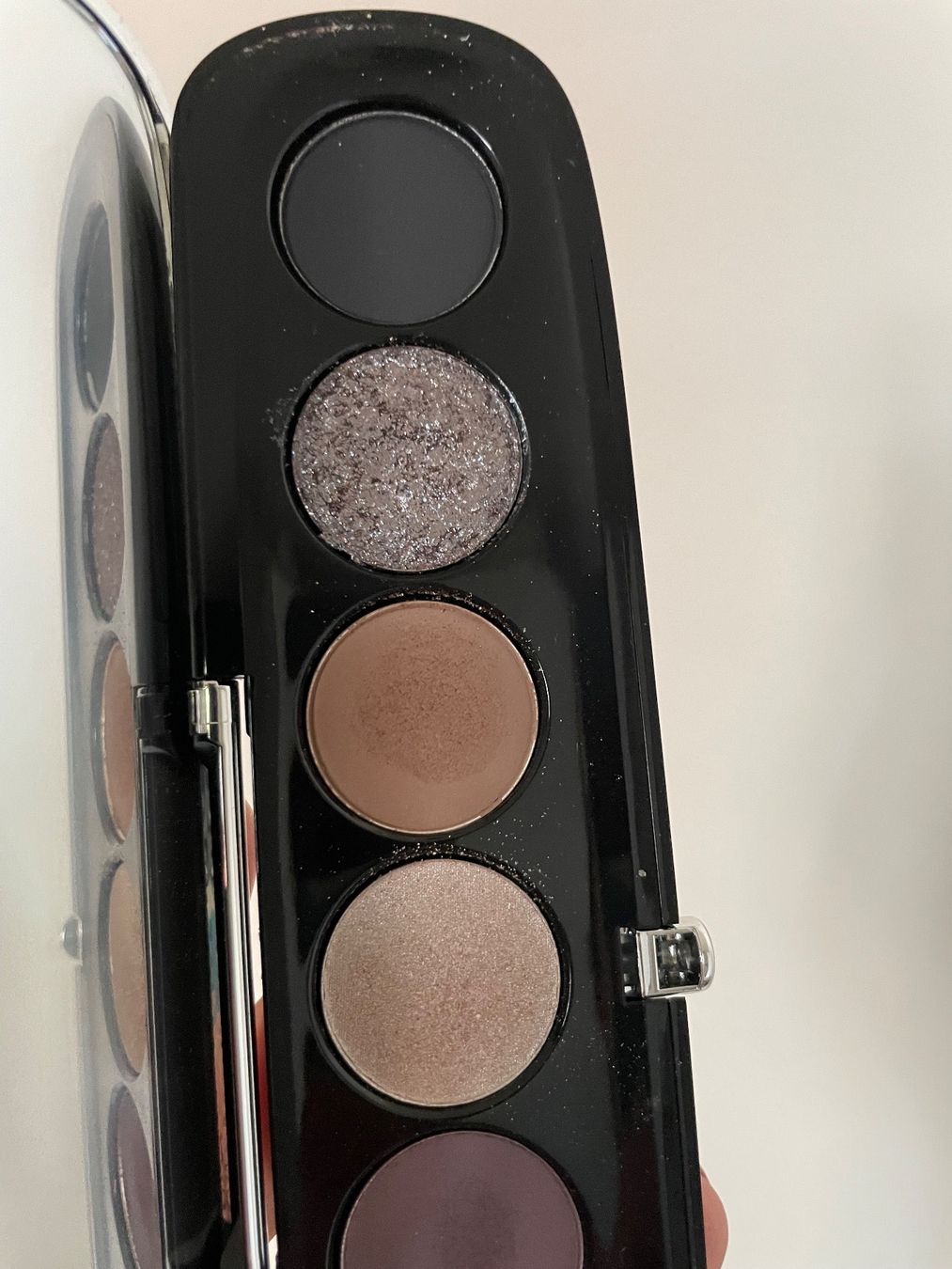 Maquillage: Marc Jacobs Eyeshadow Palette, voll – D'occasion à Zürich par deruja 1