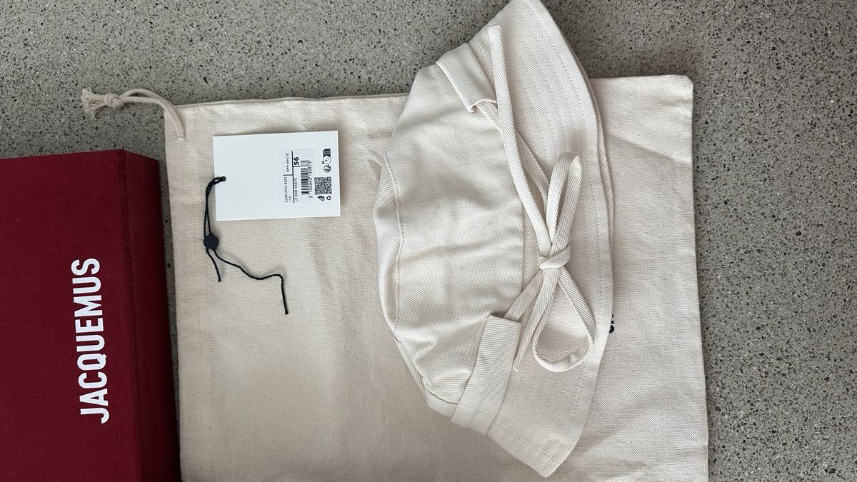 Copricapi, berretti & cappellini: Jacquemus bucket hat – Usato da Birsfelden venduto da ant_ys8y 2