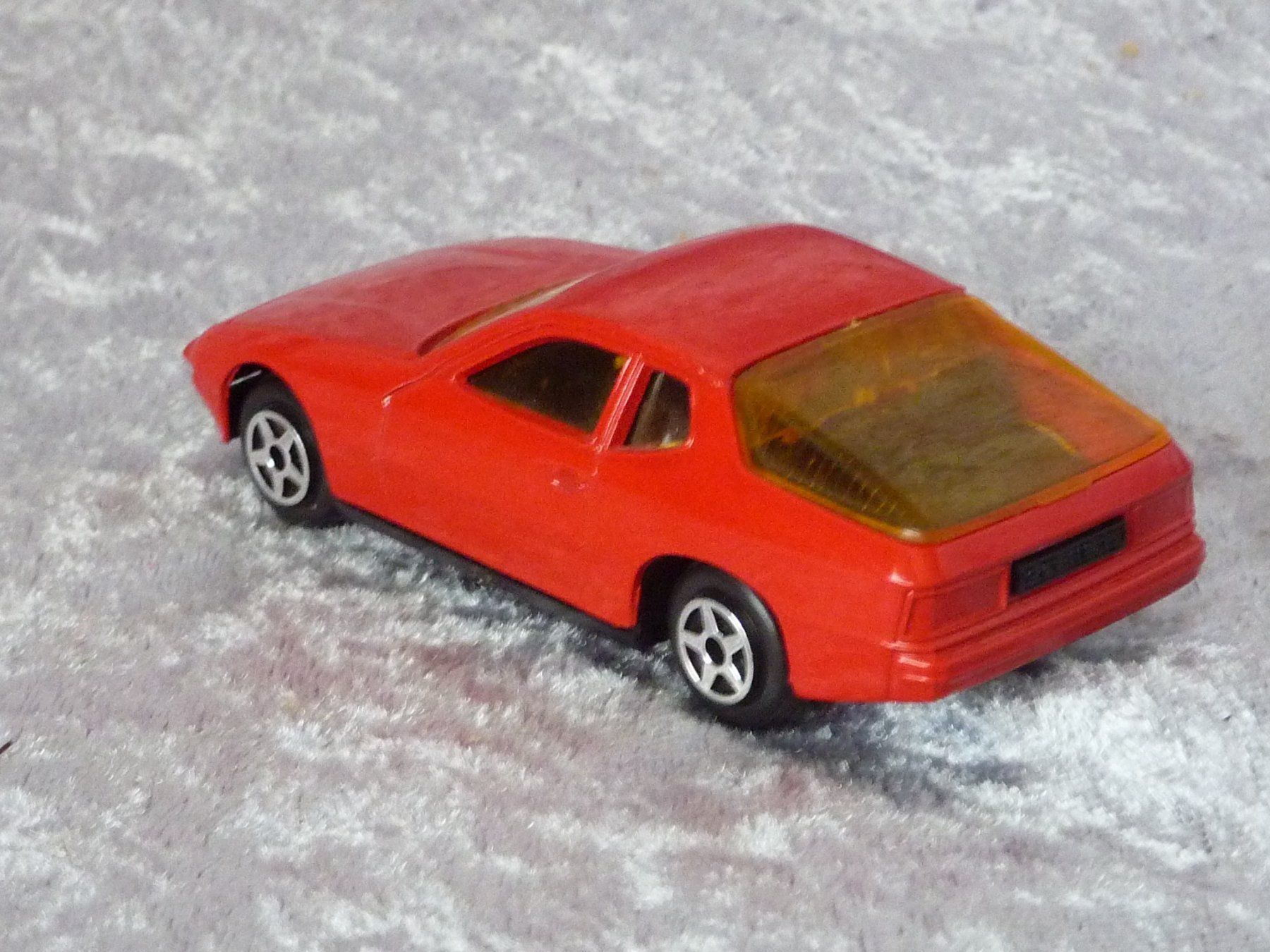 Norev Modellini d'auto: Porsche 924 1:43 – Usato da Dürrenäsch venduto da modellautos4you 2
