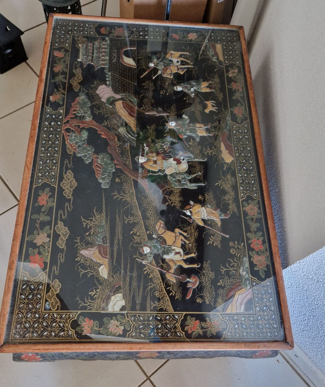 Tavoli: table basse chinoise authentique ramenné de Chine année 60. – Usato da Confignon venduto da gab_xz5d 2