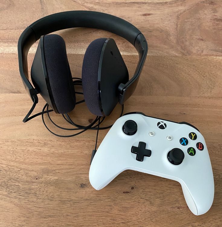Xbox Controller & Xbox Headset Kaufen auf Ricardo