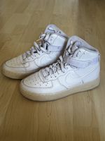 Weisse Nike Schuhe – gebraucht