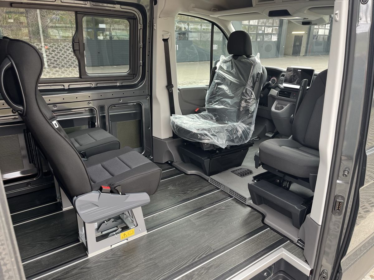 Man Veicoli da campeggio: MAN TGE 4x4 Diff.sperre, ACC, Standhzg. Drehsitze Camper VB – Nuovo e nell'imballaggio originale da Gutenswil venduto da HMrank 3