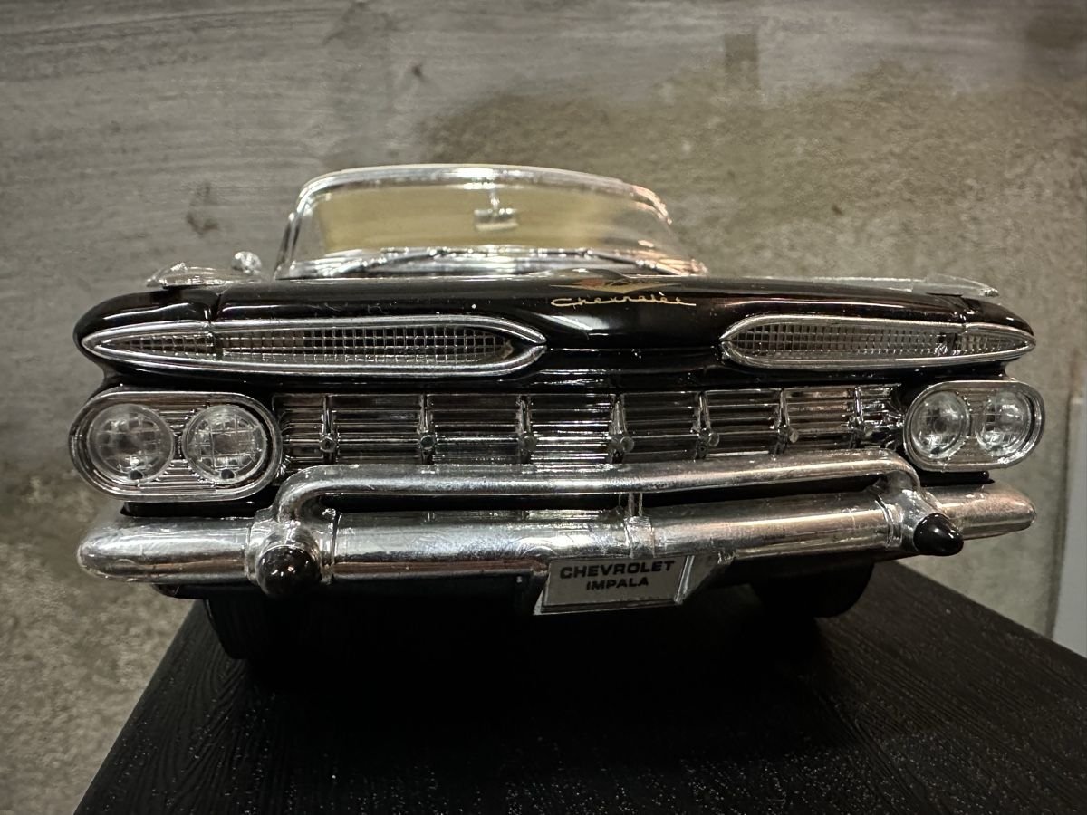 Chevrolet Modellini d'auto: Chevrolet impala 1959 Cabrio Oldtimer Classic  – Nuovo (secondo la descrizione) da Reinach AG venduto da rares75 1