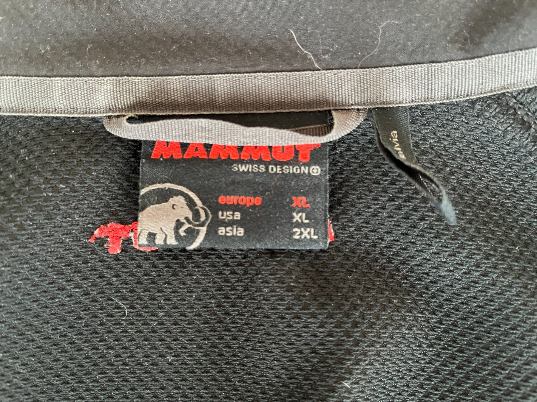 Jacken: MAMMUT Damen Softech Softshell Jacke schwarz Grösse XL – Gebraucht aus Gampel von Scrat1234 3