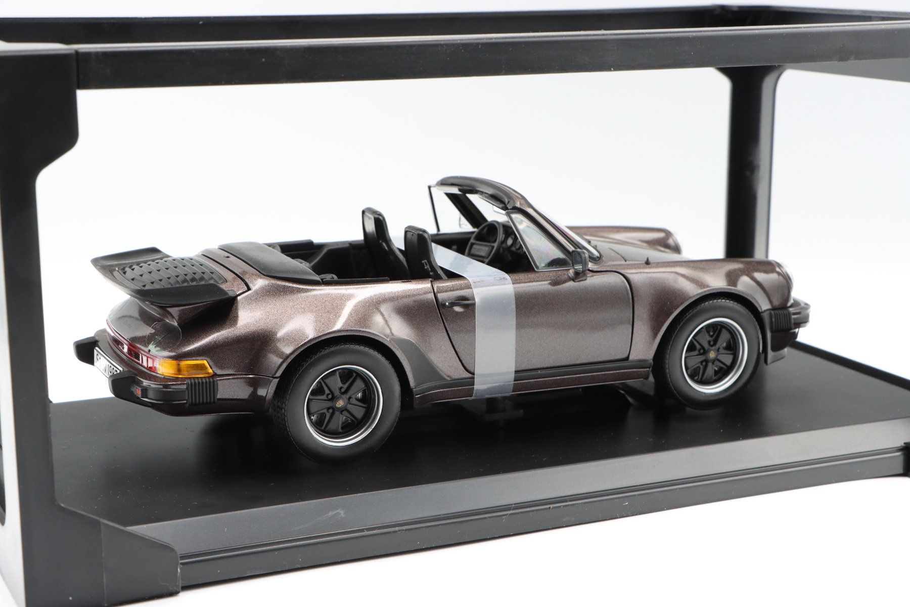 Porsche Modellini d'auto: Porsche 911 Turbo 3.3L Cabriolet 1987 1:18 Norev – Nuovo e nell'imballaggio originale da Bühl b.Aarberg venduto da modelldiecast 5