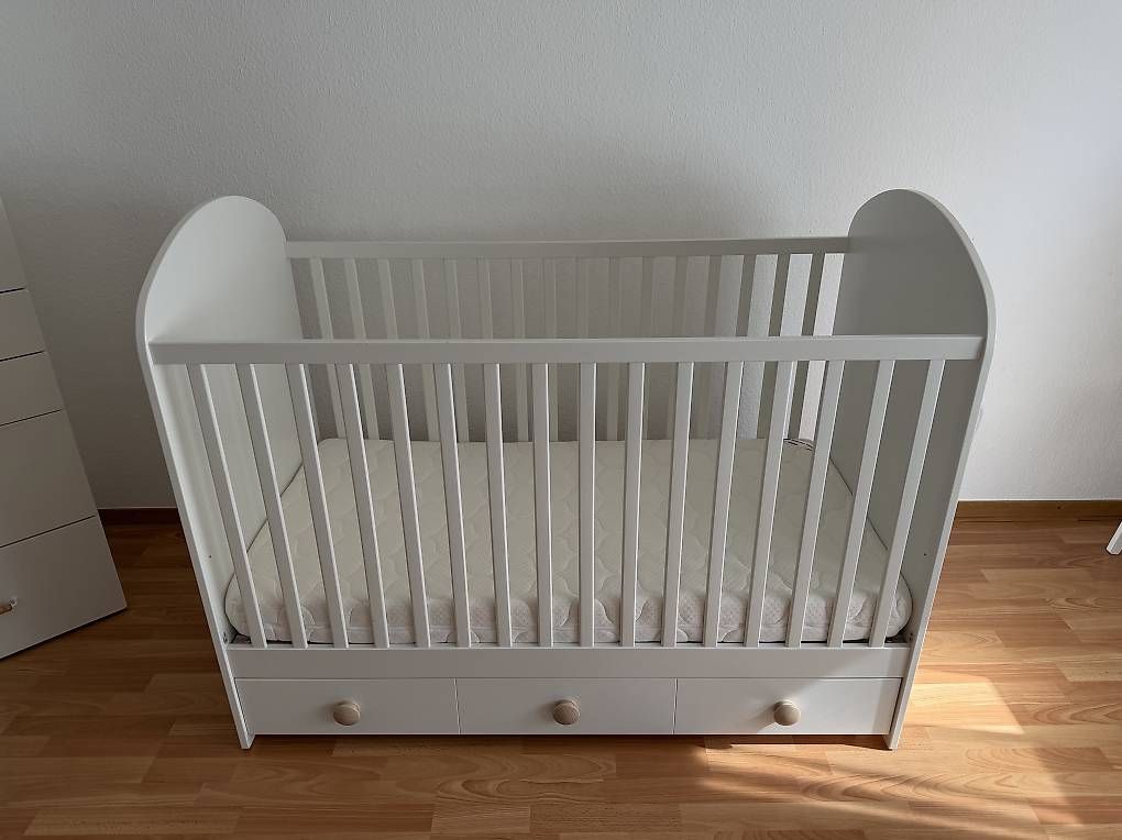 Ikea Letti: Lit bébé 70X140 + matelas – Usato da domdidier venduto da Loan_bueche17