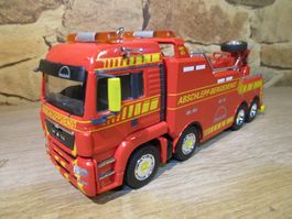 Conrad  1:50   MAN Abschleppwagen