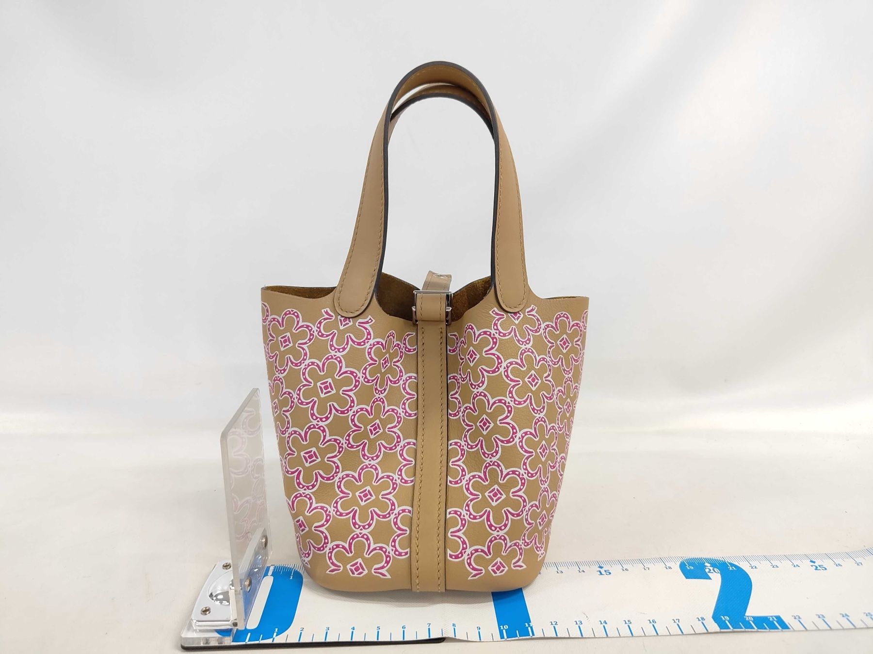 Hermès Taschen für Damen: 🌸👜 Hermès Picotin Lock Daisy Micro – Special Edition – Gebraucht aus St. Gallen von Love_Luxury 1