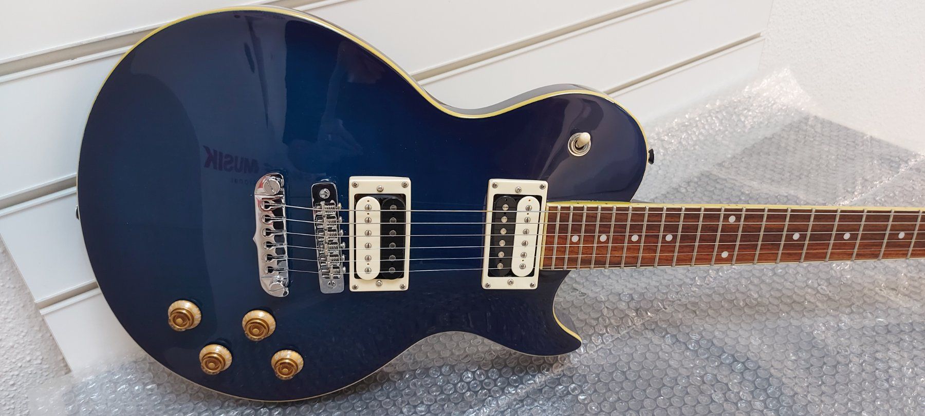 Aria Musikinstrumente: Aria 50th anniversary edition e-gitarre , neuwertig – Neu (gemäss Beschreibung) aus Glattbrugg von Swissmusik 3