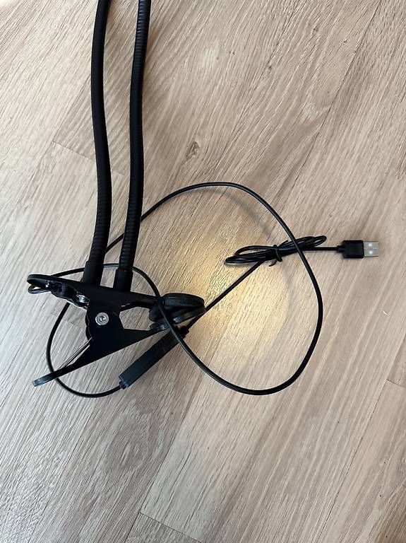 Staffe: Selfiehandyhalterung mit Licht – Usato da Fislisbach venduto da Jale_31 1