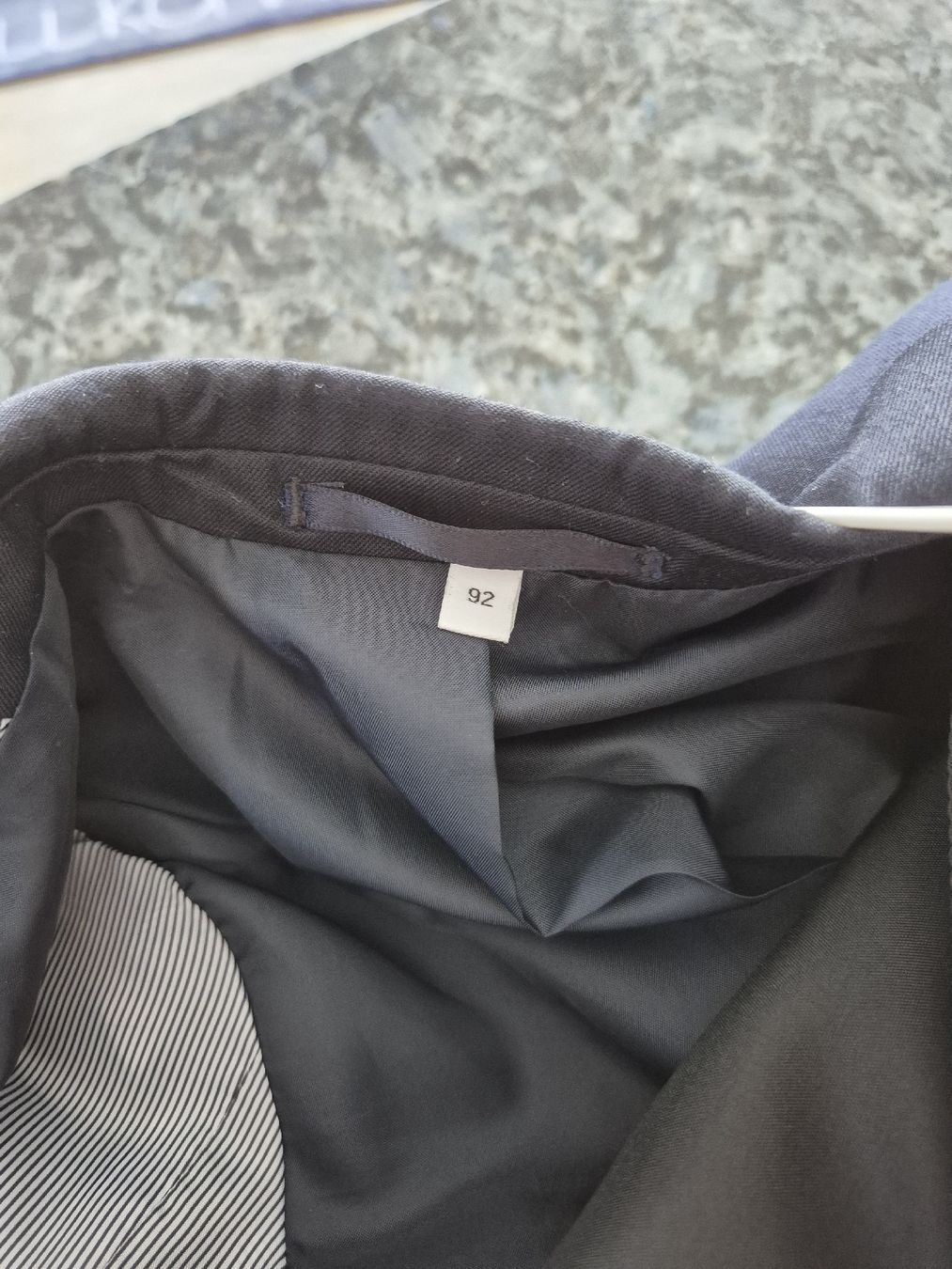 Completi: Kinder Anzug Gr.92 – Usato da Winkel venduto da fkr_xpw8 2