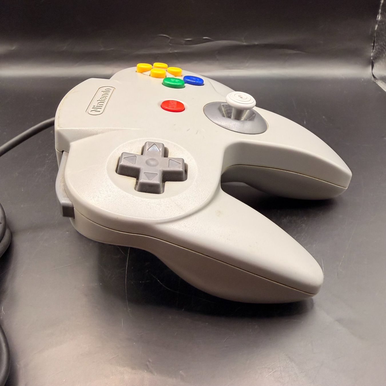 Nintendo Controller: Nintendo 64 Controller Grau – optische Mängel – Usato da Düdingen venduto da Nerdworld 3
