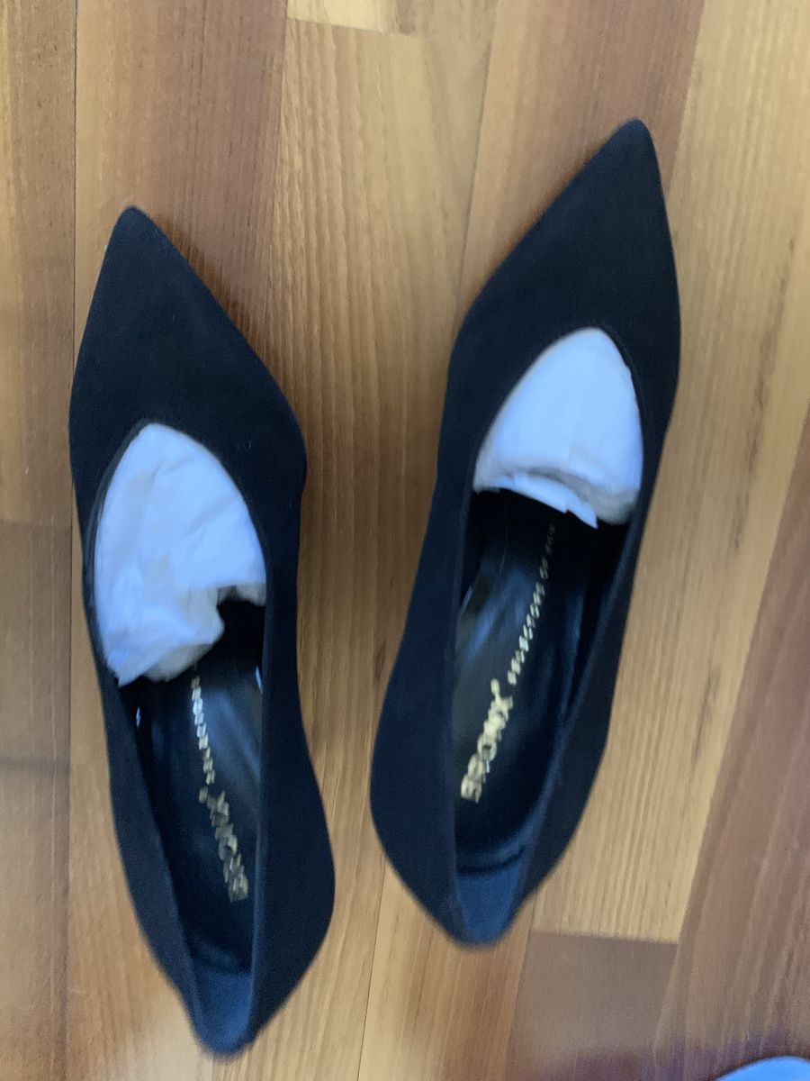 Damenschuhe: Black Suede Pumps Bronx - Elegant & Classy Shoes – Neu und originalverpackt aus Lausanne von milasha 1