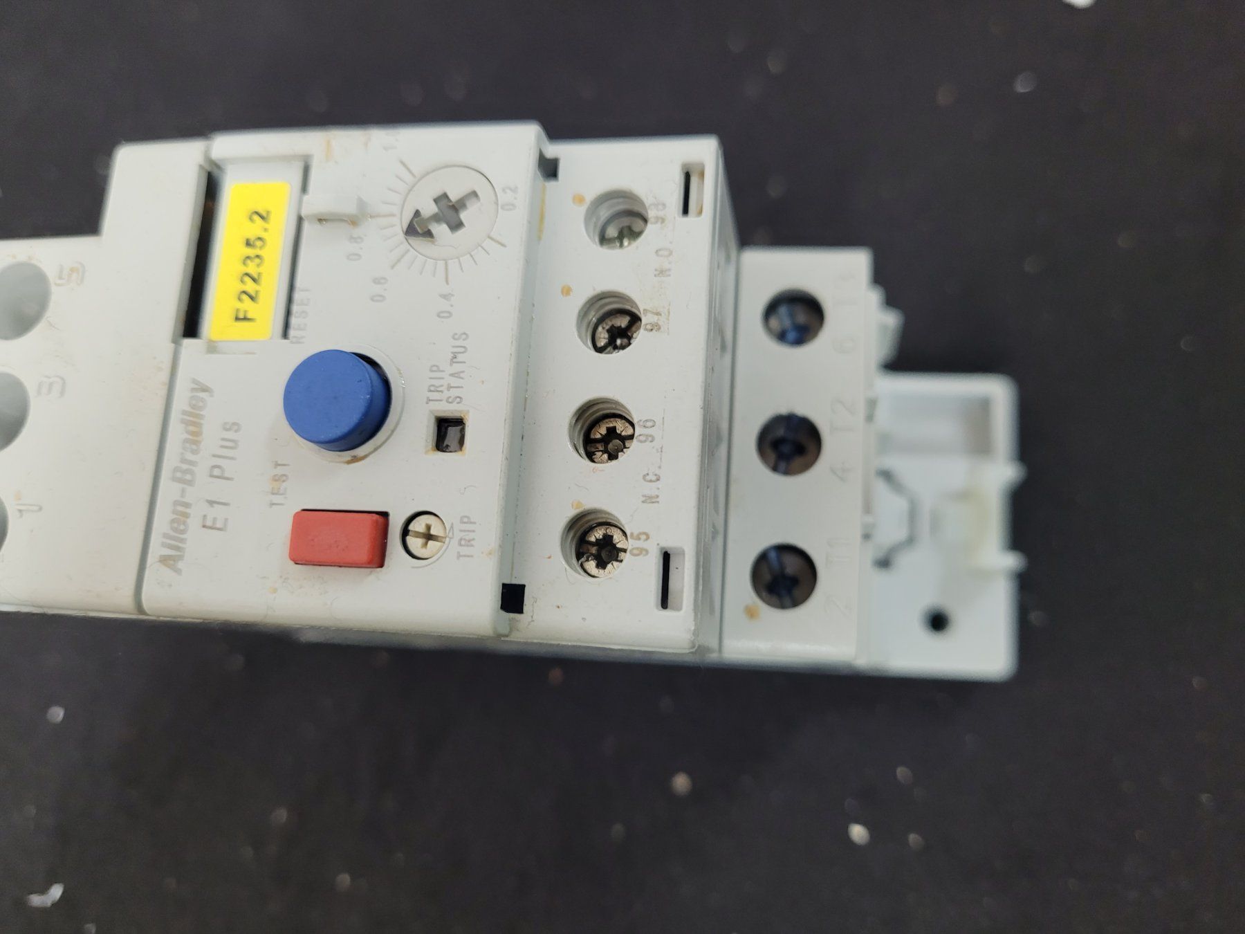 Elektronikbauteile: Allen-Bradley E1 Plus - 193-ED1BB und 193-EPB – Gebraucht aus Vitznau von Night-Fire 5