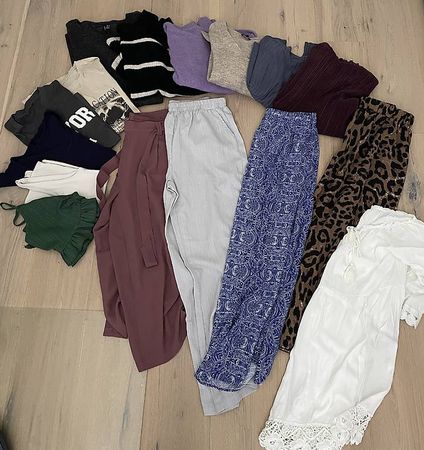 Neu! 16 teiliges Kleiderpaket