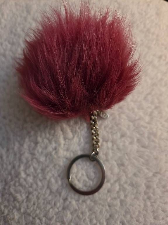 Portachiavi: Porte-clés UGG rose - envoi GRATUIT  – Usato da Petit-Lancy venduto da ZazouB 1