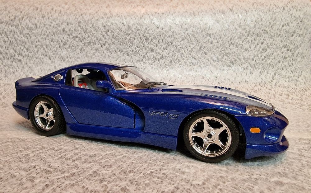 Lot De 6 Voitures Miniatures Burago 1/18 – Ferrari, Bugatti, Dodge, Lamborghini