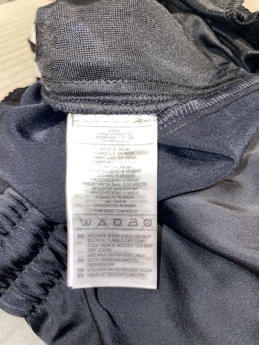 Adidas Pantalons: Adidas Trainingshose schwarz – Neuf (Voir description) à Glattfelden par Aura_X 2