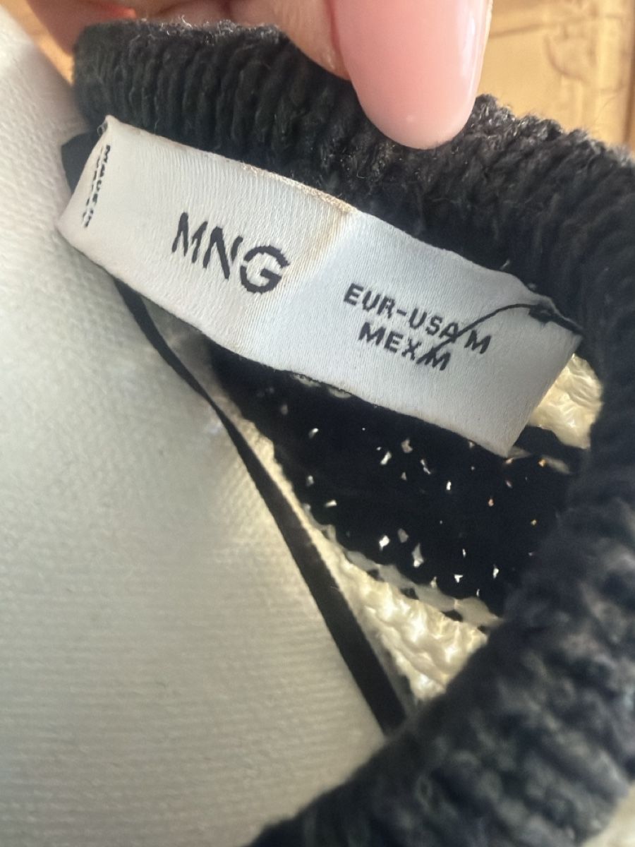 Mango Giacche: MNG Strickjacke, Grösse M, schwarz/weiss gestreift. – Nuovo (secondo la descrizione) da Gutenswil venduto da Freetibet1 3