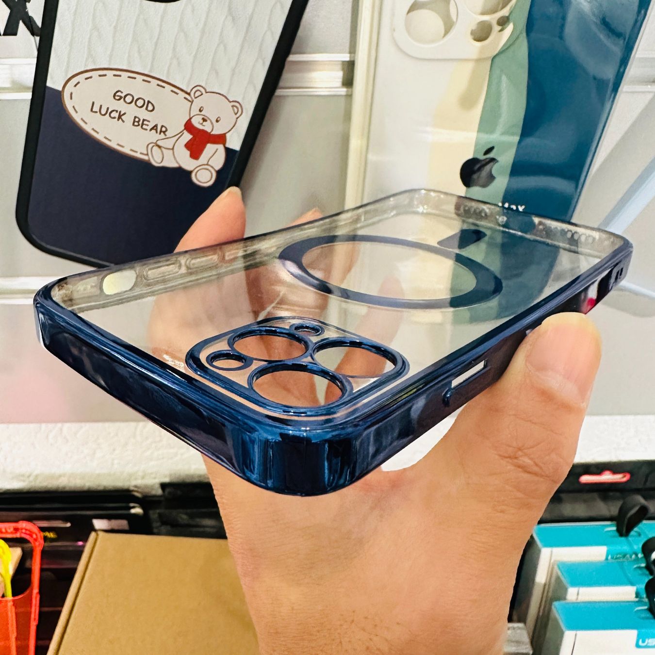 Covers & Schutzfolien: Coque Transparente pour iPhone 14 Pro avec Cercle magsaf – Neu und originalverpackt aus Morges von DigiAC 2