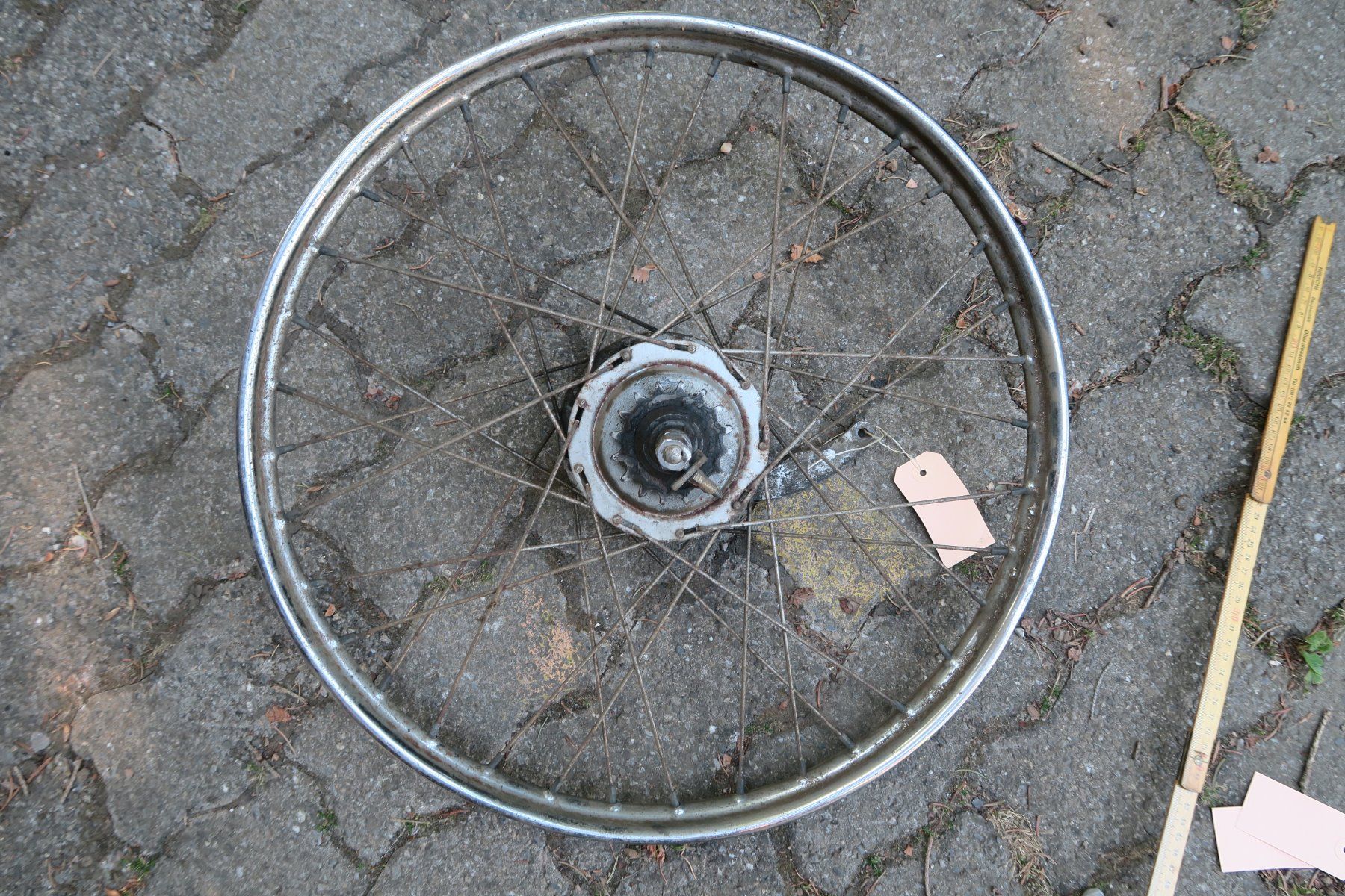 Sachs Mofas: Mofa / Töffli Sachs 502 503 ? Hinterrad – Gebraucht aus Heimberg von Heimberg2010 2