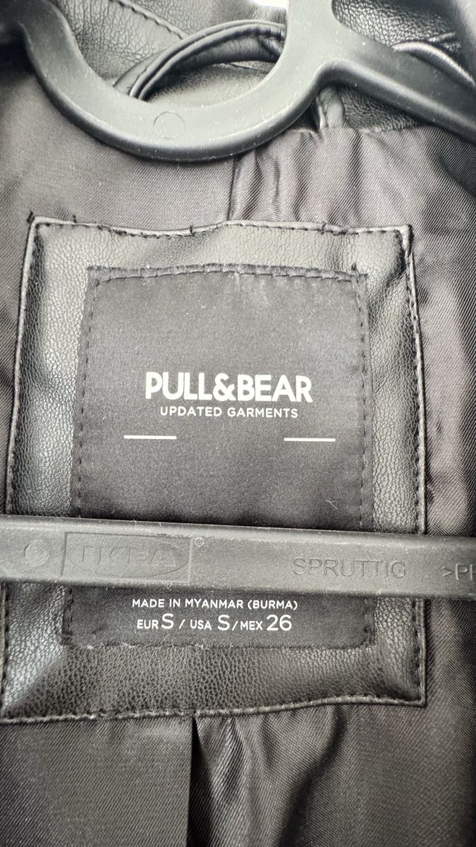 Pull&Bear Vestes: Black Faux Leather Blazer PULL&BEAR Size S New – Neuf (Voir description) à Dübendorf par maf_6tqh 1